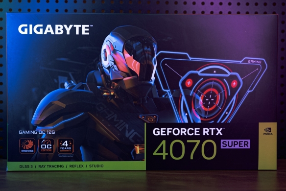 Super超能力加持，RTX 4070 SUPER 魔鹰再战未来