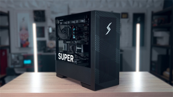 英伟达官方晒RTX 40 SUPER系列主题PC主机：Logo醒目