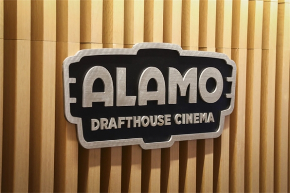 索尼影业院线扩张 已并购Alamo Drafthouse连锁影院-绿好游