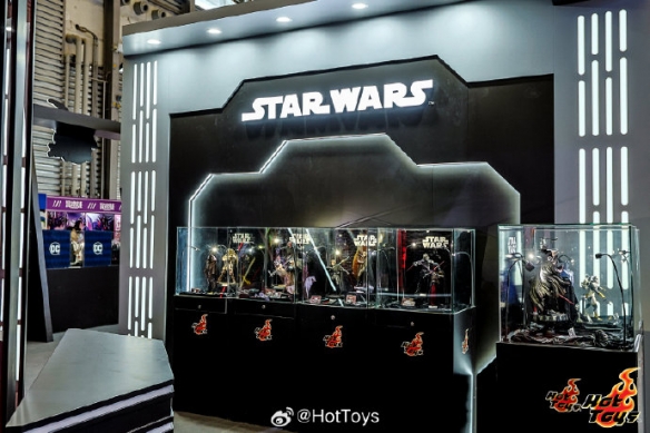 CJ24：Hot Toys《死侍与金刚狼》 1:1雕像震撼登场！-绿好游