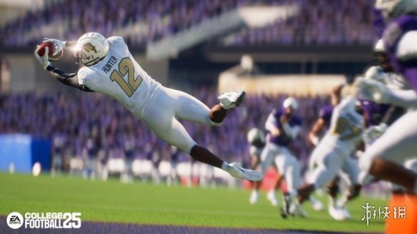 《EA Sports大学橄榄球25》第一周就有超过500万玩家-绿好游